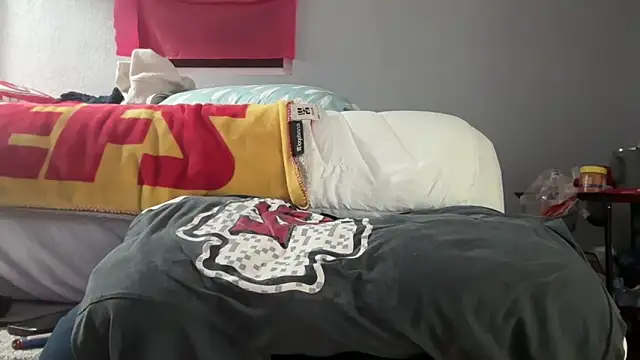 Snapshot of skarfosbabes69 chatting on October 21, 1:39 am skarfosbabes69 online show from October 21, 1:39 am