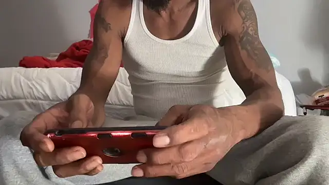 Snapshot of skarfosbabes69 chatting on October 26, 10:25 pm skarfosbabes69 online show from October 26, 10:25 pm