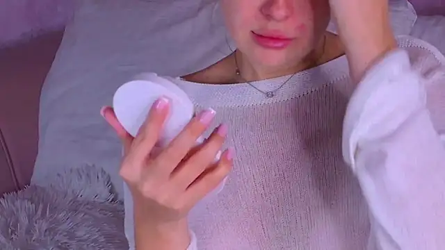 Snapshot of BeatriceEsmont chatting on October 8, 7:55 pm BeatriceEsmont online show from October 8, 7:55 pm