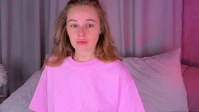 Snapshot of BeatriceEsmont chatting on November 8, 2:50 pm BeatriceEsmont online show from November 8, 2:50 pm