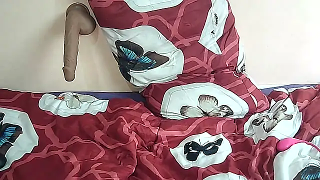 Snapshot of SexyEbonyPlaygirl chatting on January 17, 1:56 pm SexyEbonyPlaygirl online show from January 17, 1:56 pm