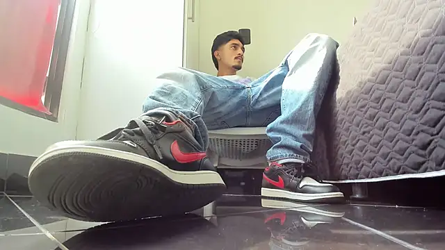 latin bbc online show from November 24, 8:19 pm