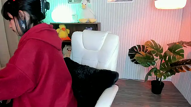 lilith hart online show from February 6, 4:10 am