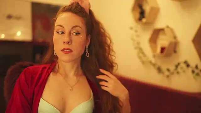 Berberis  Silene online show from January 15, 8:05 pm