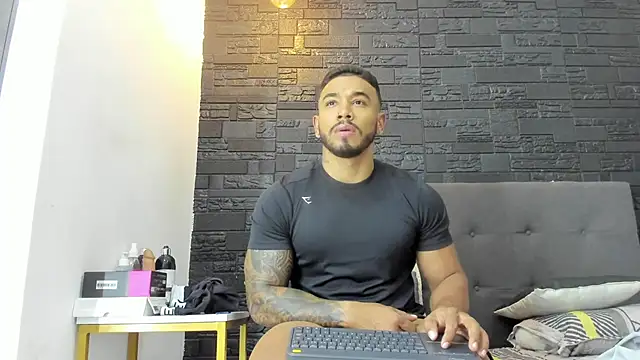 bruno miller  online show from November 29, 8:56 pm