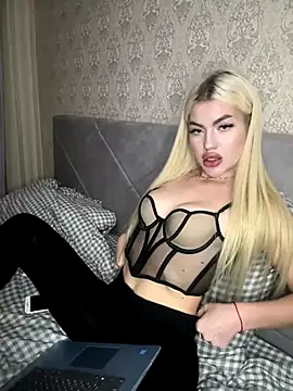 Snapshot of Cute_Barbieee_ chatting on December 8, 10:03 pm Cute Barbieee online show from December 8, 10:03 pm