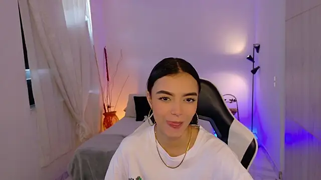 AnabelWolf online show from November 28, 4:09 pm