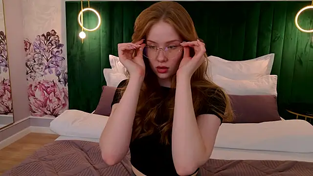 MichelleReid online show from March 11, 9:13 am