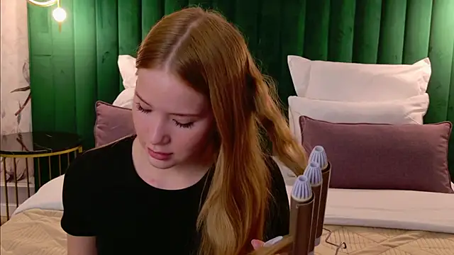 MichelleReid online show from September 24, 3:10 am