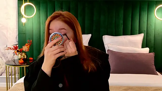 MichelleReid online show from October 17, 3:10 am