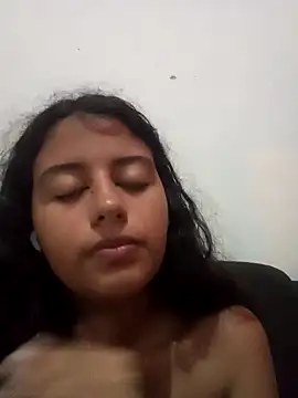 Snapshot of Babydol18_ chatting on December 27, 7:08 am Babydol18  online show from December 27, 7:08 am