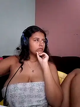 Snapshot of Babydol18_ chatting on January 28, 6:16 am Babydol18  online show from January 28, 6:16 am