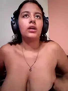 Snapshot of Babydol18_ chatting on March 1, 8:10 pm Babydol18  online show from March 1, 8:10 pm