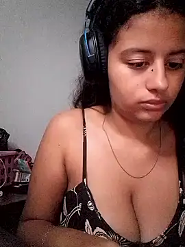 Snapshot of Babydol18_ chatting on March 17, 7:35 am Babydol18  online show from March 17, 7:35 am