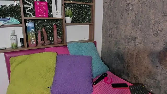 Snapshot of cherry_coper chatting on February 13, 12:45 pm cherry coper online show from February 13, 12:45 pm