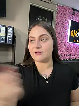 Snapshot of cherry_coper chatting on February 24, 1:20 pm cherry coper online show from February 24, 1:20 pm