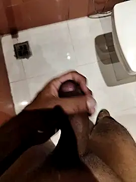 rhlagr85 online show from March 28, 2:38 pm