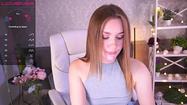 FoxyyKate online show from December 15, 7:35 am
