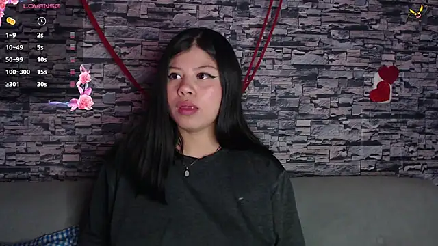 Snapshot of sofi_bronw chatting on February 20, 7:08 pm sofi bronw online show from February 20, 7:08 pm