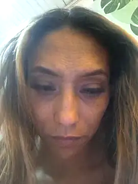 Snapshot of salome_drasin chatting on October 1, 12:49 am salome drasin online show from October 1, 12:49 am