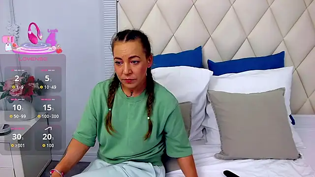 Snapshot of KatyNolan chatting on March 28, 9:53 am KatyNolan online show from March 28, 9:53 am