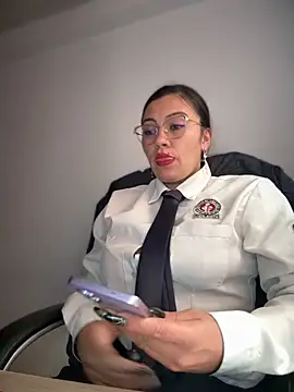 LIZ-06  online show from October 1, 1:50 pm