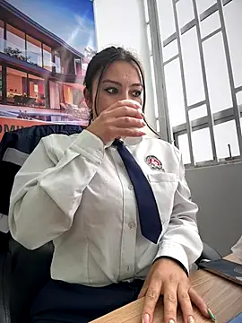 LIZ-06  online show from November 6, 2:07 pm