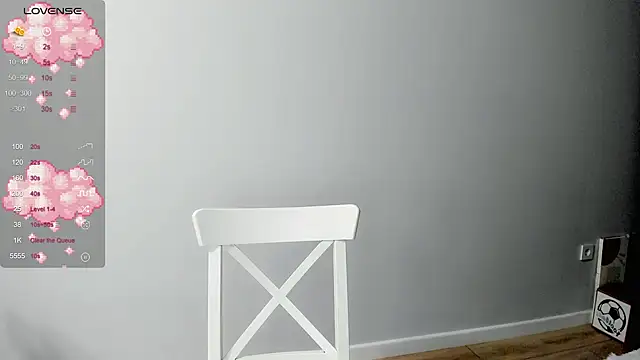 Snapshot of may_mia chatting on January 31, 3:41 am may mia online show from January 31, 3:41 am