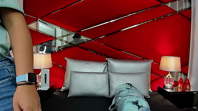 Snapshot of AdeleGray chatting on January 4, 11:54 am AdeleGray online show from January 4, 11:54 am