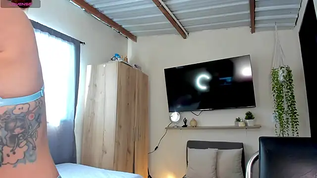 sofiaVelez01 online show from February 4, 6:58 pm