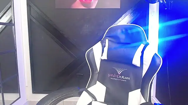 ashleylove prg online show from January 18, 7:07 am