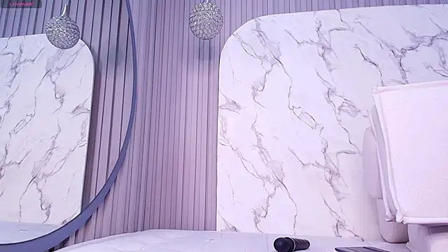 Franchesca De Luca online show from February 2, 6:26 am