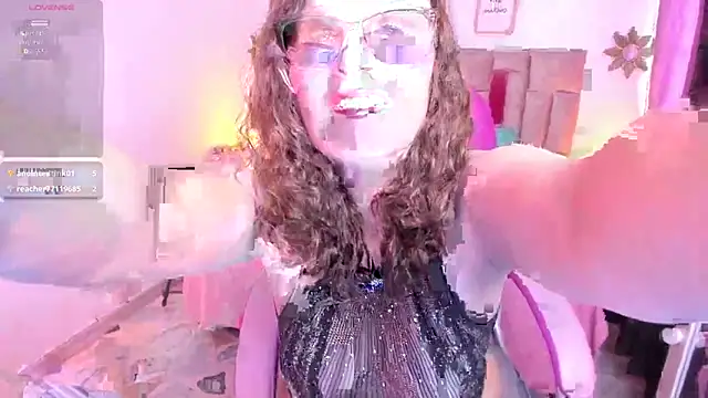 Snapshot of olivia_willd chatting on March 18, 7:17 pm olivia willd online show from March 18, 7:17 pm