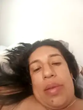 yaz guzman online show from May 3, 8:26 pm