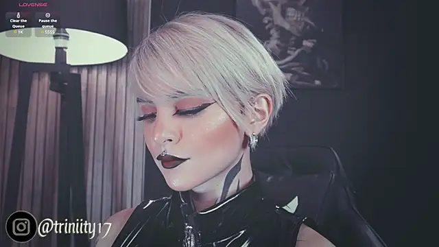 Trinity   s online show from December 26, 4:36 pm