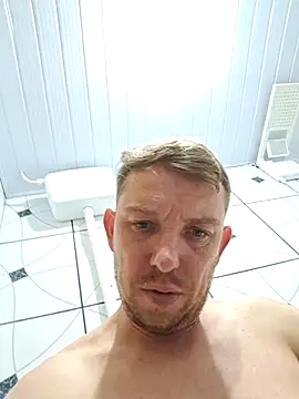 Snapshot of BimodalMood chatting on June 8, 11:49 pm BimodalMood online show from June 8, 11:49 pm