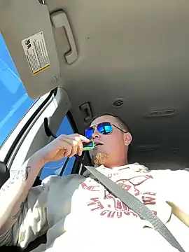 Badazzcouple online show from December 20, 6:35 pm