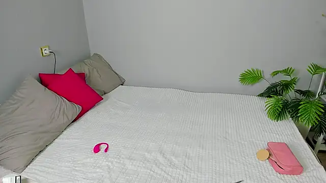 Snapshot of Sofia_rum chatting on February 12, 2:03 am Sofia rum online show from February 12, 2:03 am