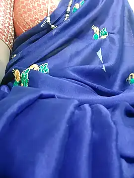 Snapshot of Cute-chinny chatting on January 20, 6:53 pm Cute-chinny online show from January 20, 6:53 pm