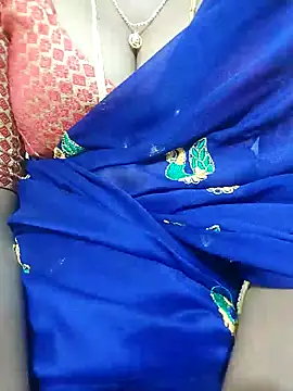 Snapshot of Cute-chinny chatting on January 21, 2:22 am Cute-chinny online show from January 21, 2:22 am