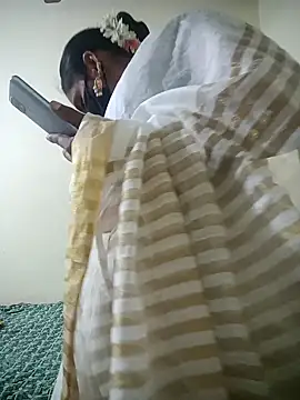 Snapshot of Cute-chinny chatting on January 31, 4:48 pm Cute-chinny online show from January 31, 4:48 pm