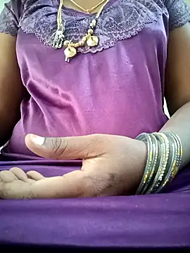 Snapshot of Cute-chinny chatting on February 2, 10:13 am Cute-chinny online show from February 2, 10:13 am