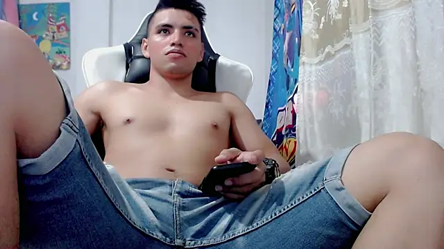 danilo302209 online show from February 4, 8:28 pm