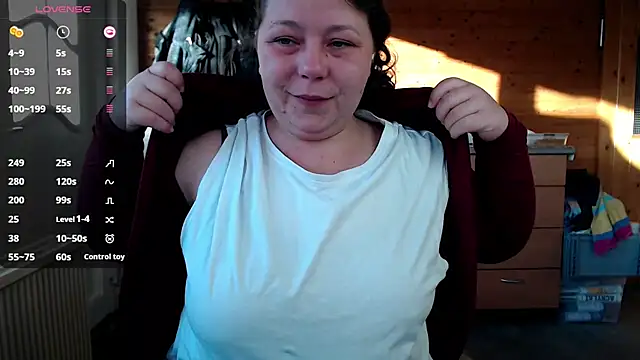 Snapshot of KasiaPrivat chatting on March 3, 6:59 am KasiaPrivat online show from March 3, 6:59 am