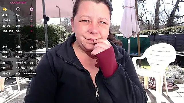 Snapshot of KasiaPrivat chatting on March 17, 10:17 am KasiaPrivat online show from March 17, 10:17 am