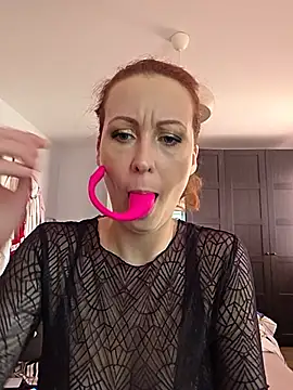 Snapshot of IsabellaLuiXXX chatting on July 28, 5:01 pm IsabellaLuiXXX online show from July 28, 5:01 pm