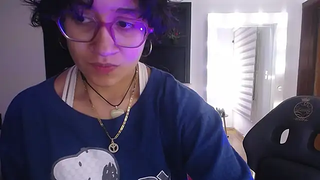 Lili Gomez  online show from November 30, 12:42 pm