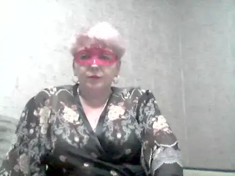 Lisa Suzie online show from December 29, 6:49 pm