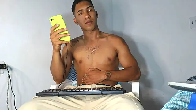 maximo vega newv online show from December 3, 8:51 pm