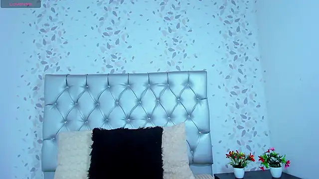 candymery online show from January 4, 7:34 pm